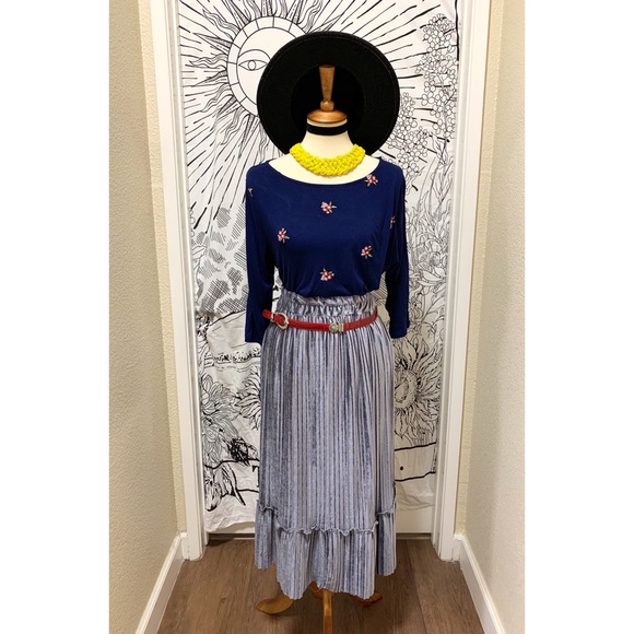 π Amazing flower embroidery top - Picture 10 of 12